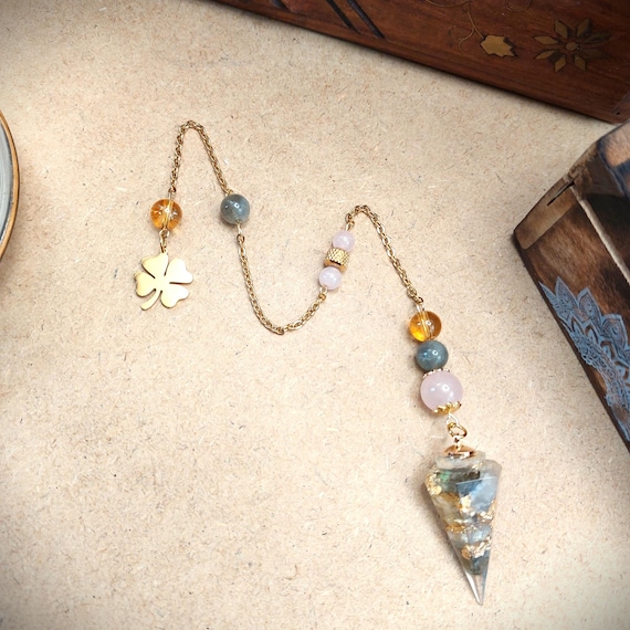 Pendule divinatoire Chance éternelle Labradorite, Citrine, Quartz rose, Trèfle porte bonheur