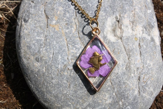 Witch necklace and dried flower
