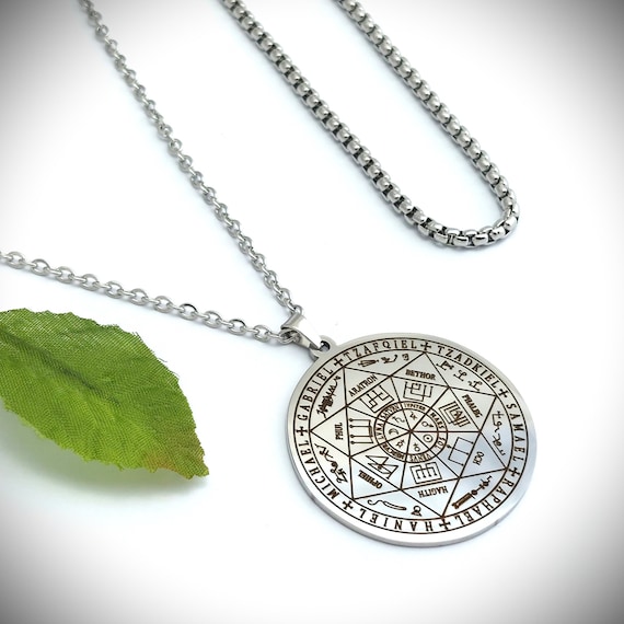 Collier pendentif sept archanges, amulette protection