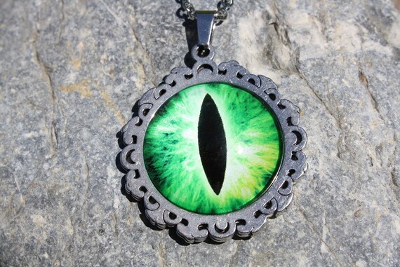 Dragon eye necklace (blue, pink or green)