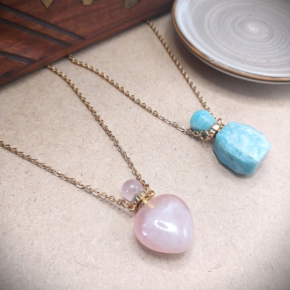 Collier flacon de parfum en pierre