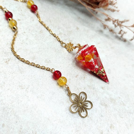 Pendule divinatoire Flora – Pendule fleur en résine, fleurs séchées, citrine jaune et cristal rouge, radiesthésie