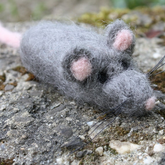 Gray carded wool mouse