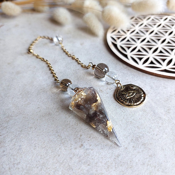Pendules divinatoires