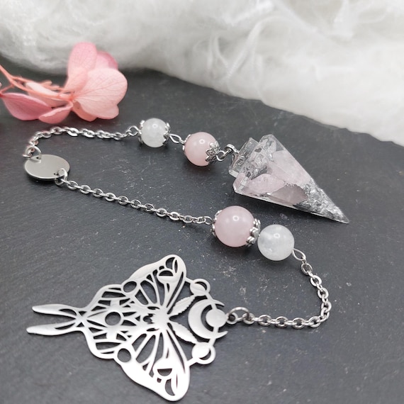 Pendule divinatoire cristal blanc, quartz rose, feuilles d'argent, papillon