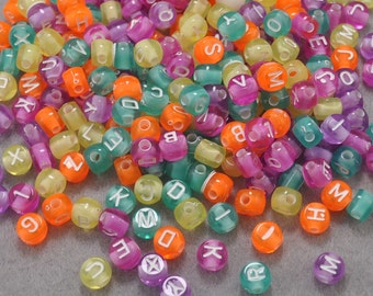200pcs Alphabet Beads,7mm Brightly Colorful Round Beads,White Color Letters-Acrylic Beads-Plastic Beads With 2mm Diameter Hole