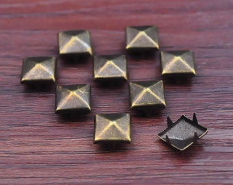 50st antiek brons vierkante piramide uitsteeksels hengsten Rivet knoppen 10 mm met 4 Claws Nailheads schoenen doek Punk accessoires
