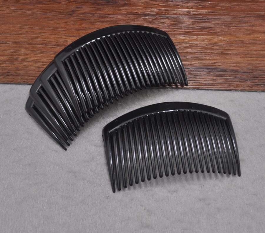 20個入りプラスチックコーム（23歯）、ブラックコーム 84 x 50 mm