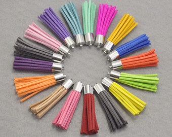 25pcs Großhandel Quaste--Mischfarbe Wildleder Leder Quasten, Fransen-Quasten Faser Quasten mit weißen K Metallkappe Charm-Anhängern 50mm