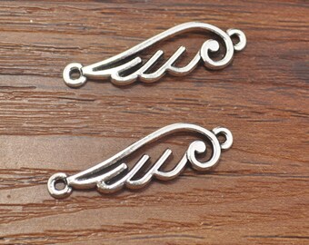 Encanto de ala de Angel, ala colgante, tono plata antigua 33x10mm-B5381