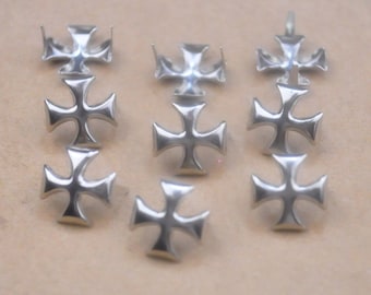 メタルパンククロスリベット - 50個 12 x 12 mm シルバースタッド/リベット 2爪アクセサリー付き
