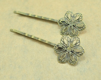 Metal hair clips, 15pcs Antique Bronze bobby pins Round filigree flower pad 22 mm