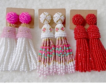 Pendientes con borlas de cuentas: cuentas checas multicolores, estilo Oscar de la Renta