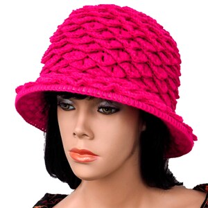 Crochet Bucket Hat Pattern, Dragon Stitch Cloche, Brim Slouchy Beanie, Step-by-Step Tutorial with Photos for Women Beginners.