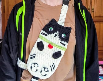 Haakpatroon voor een crossbody telefoontasje, handgemaakt modetasje met katje, mini crossbodytasje handleiding, gehaakt telefoontasje met katje, schattig doe-het-zelf cadeau