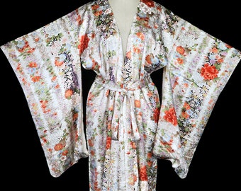 Old silk robe, belted kimono furisode sleeves, silk art deco flowers floral long dramatic vintage, white ivory, 1920 1930 1910 1940