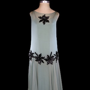 1920s beaded sequined silk chiffon gown, art deco dress grecian goddess gathers, sleeveless antique red carpet formal evening, green flapper