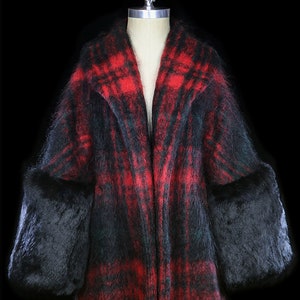 Casaco de mohair xadrez com acabamento em pele Lilli Ann, punhos grandes, casaco de grife vintage anos 1950 e 1960, tamanho grande, vermelho e preto