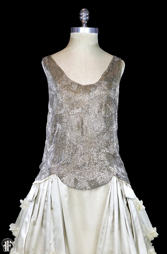 Antique flapper era dress, heavily beaded silk we… - image 2