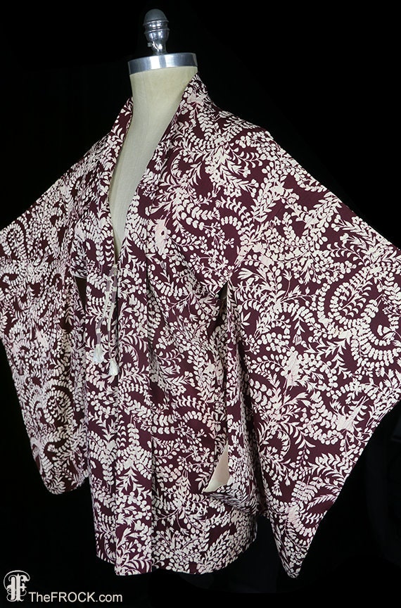 Old silk haori kimono, robe or jacket or dressing… - image 3