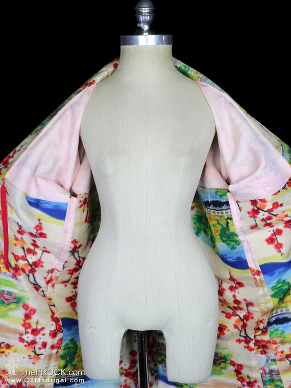 Cream yellow silk haori kimono, robe or jacket or… - image 7