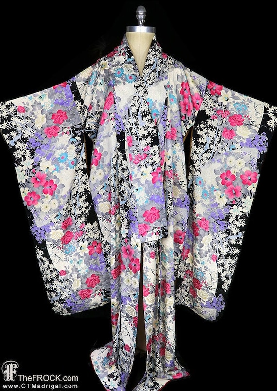 Vintage silk furisode kimono, robe or coat or dre… - image 1