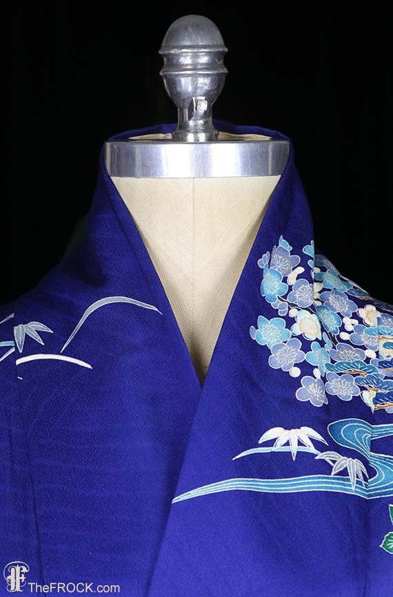 Vintage silk kimono, robe or coat or dressing gow… - image 2