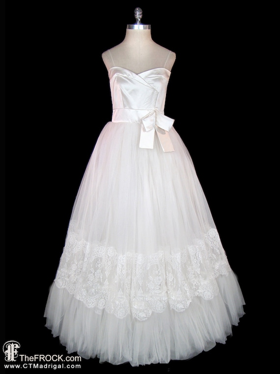 1950s wedding dress, silk satin bodice tulle lace… - image 1