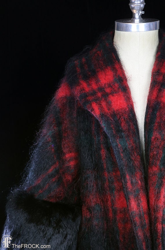 Lilli Ann fur trimmed plaid mohair coat, huge cuf… - image 2