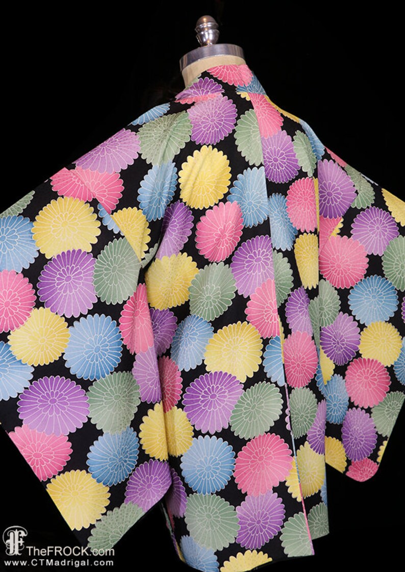 Vintage silk kimono, robe jacket dressing gown, haori, floral flowers patterned coat short op art bright color black pink blue yellow image 6