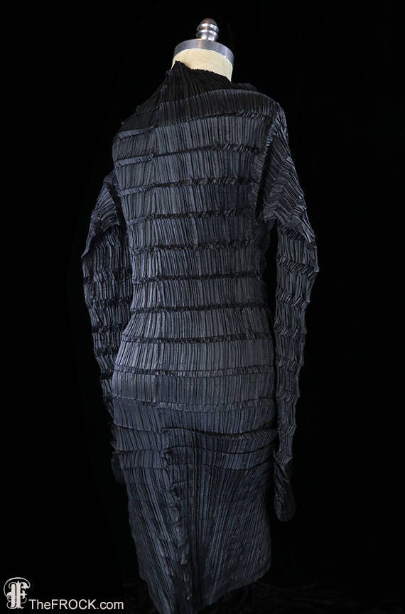 Issey Miyake coat, black, avant garde pleated jac… - image 4