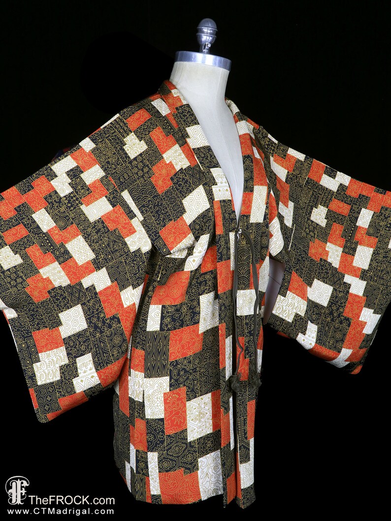 Old silk haori kimono, robe or jacket or dressing gown, vintage orange gold cubist cubism patchwork Gustav Klimt style pattern, short image 4