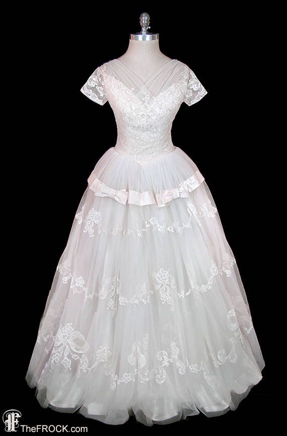 1950s wedding dress, applique lace & tulle, silk t
