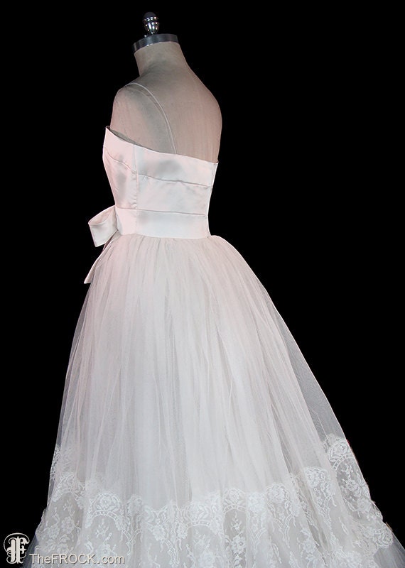 1950s wedding dress, silk satin bodice tulle lace… - image 5