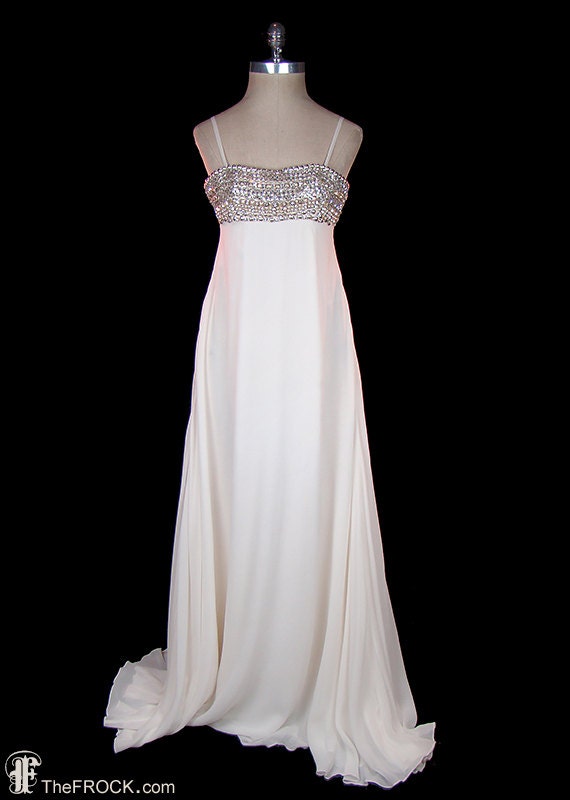 GIANFRANCO FERRE/デコルテ／エレガント/ドレス Gianfranco Ferre Evening or Wedding Gown, Crystal Jeweled Ivory
