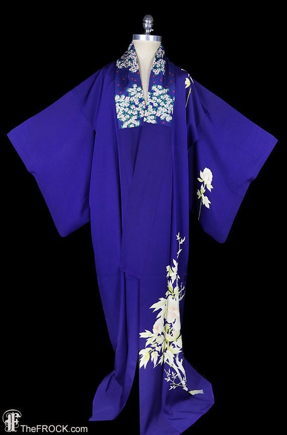 Vintage silk kimono, robe or coat or dressing gow… - image 1