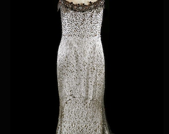 Carolina Herrera goddess gown, metallic gold dress beaded jeweled lame red carpet runway couture, train trained
