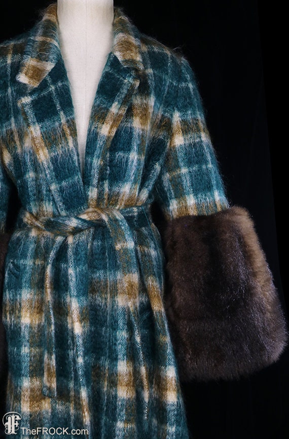 Lilli Ann fur trimmed plaid mohair coat, huge cuf… - image 2