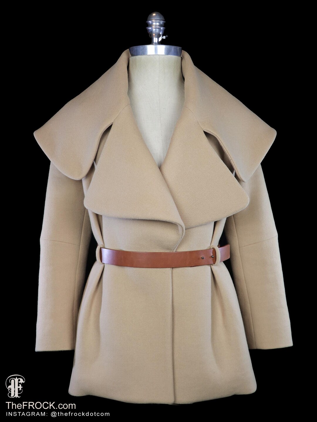 ponpon 韓国 shawl rever wool coat ベージュ Martin Grant Camel Color Angora Wool Coat Huge Shawl Collar