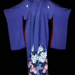 Vintage silk kimono, robe or coat or dressing gown, blue ivory satin tomesode, floral flowers roses, floor length long sleeves