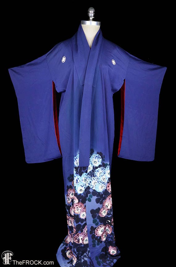 Vintage silk kimono, robe or coat or dressing gow… - image 1