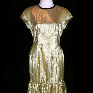 Oscar de la Renta gold sequin cocktail dress paved sequin metallic gown ODLR Studio designer couture formal evening party short sleeve skirt