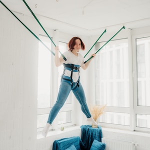 Kids' door bungee for endless fun Bungee For Children with Special Needs Size S, M, L for Kids 5-14 Years Therapy Sensory Swing