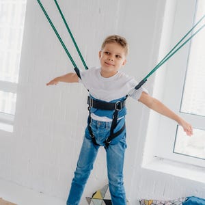 Terapia Bungee Jumper para Paralisia Cerebral: Balanço para Exercícios em Casa imagem 14