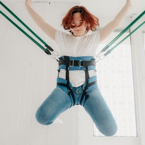 Terapia Bungee Jumper para Paralisia Cerebral: Balanço para Exercícios em Casa imagem 17