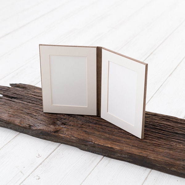 Matted linen photo display for 5x7" photos, picture display