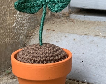 Crochet potted plant