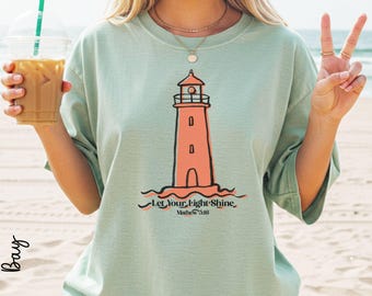 Camiseta Faro Cristiano, Camiseta Deja Que Tu Luz Brille, Camiseta Mateo 5:16, Camiseta Cristiana Comfort Colors, Camiseta Fe Costera