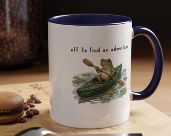 Taza de kayak con diseño de rana / Taza de café "En busca de una aventura" / Regalo para amantes del kayak / Taza para aventuras al aire libre