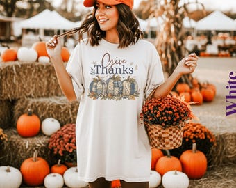 Camiseta o sudadera de otoño con estampado de calabazas estilo patchwork y colores cómodos / Camiseta con estampado de calabazas azules acolchadas de imitación para el Día de Acción de Gracias